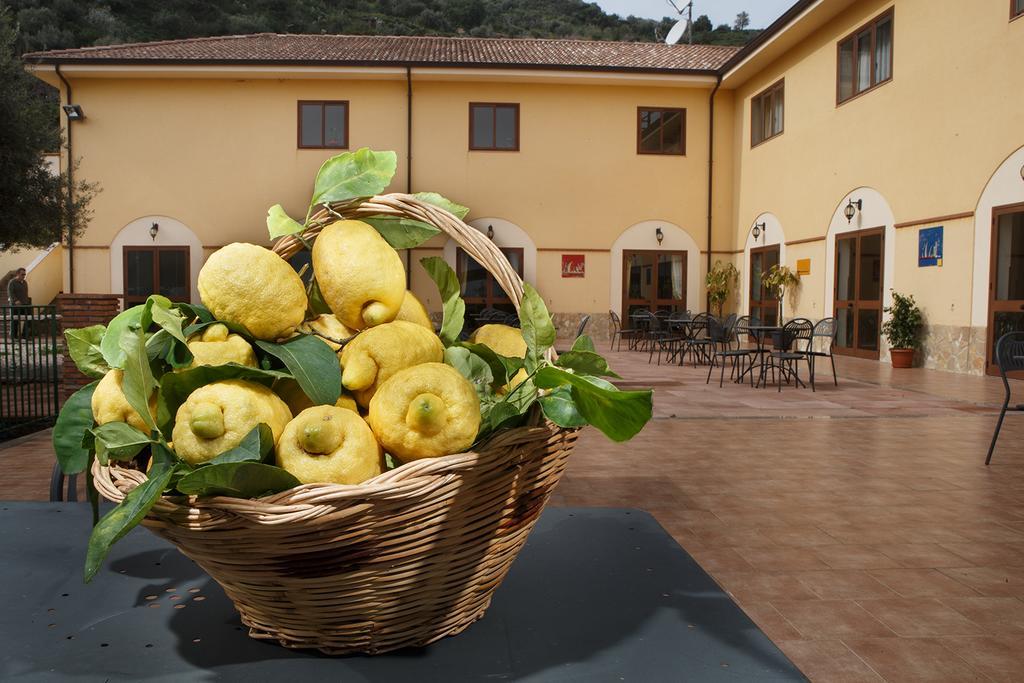 Agriturismo Villa Orchidea Ali Terme Zewnętrze zdjęcie